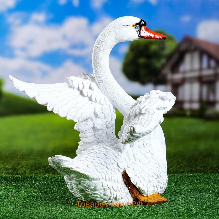 Садовая фигура "Лебедь с крыльями" 41х36х37см