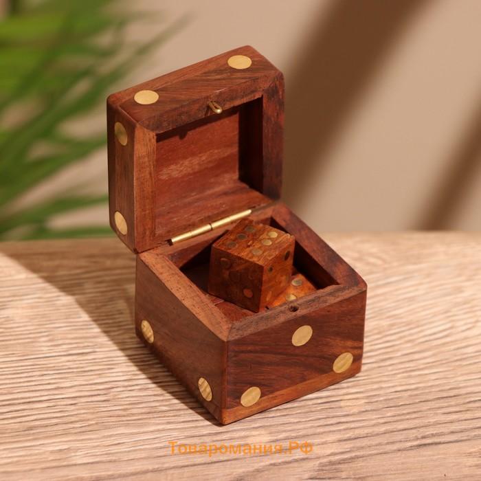 Кубики игральные в шкатулке, 4.5×4.5×4.5 см, дерево шишам