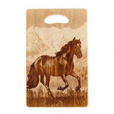 Доска из массива кедра «Лошадь», прямоугольная, 18 × 28 см